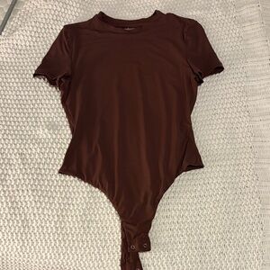 Women’s Stretch Short-Sleeve Bodysuit in Chocolate Brown